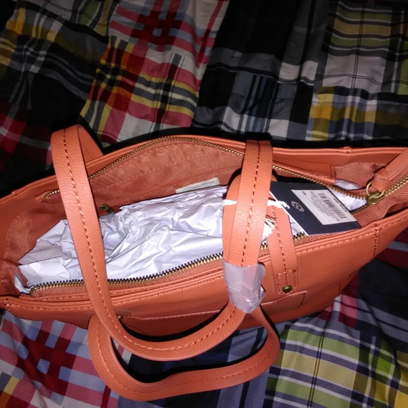 Universal Thread Handbag - Picture 4 of 4